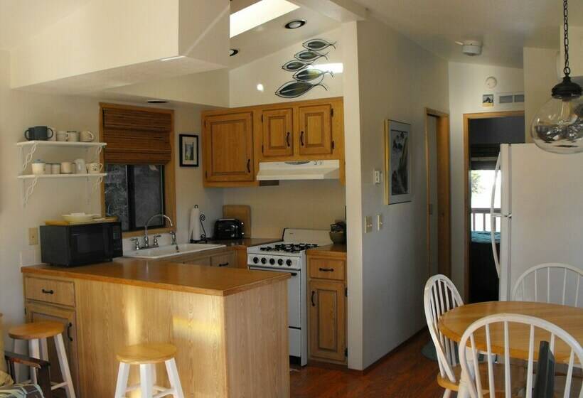 كابينة, Whaleshead Beach Resort