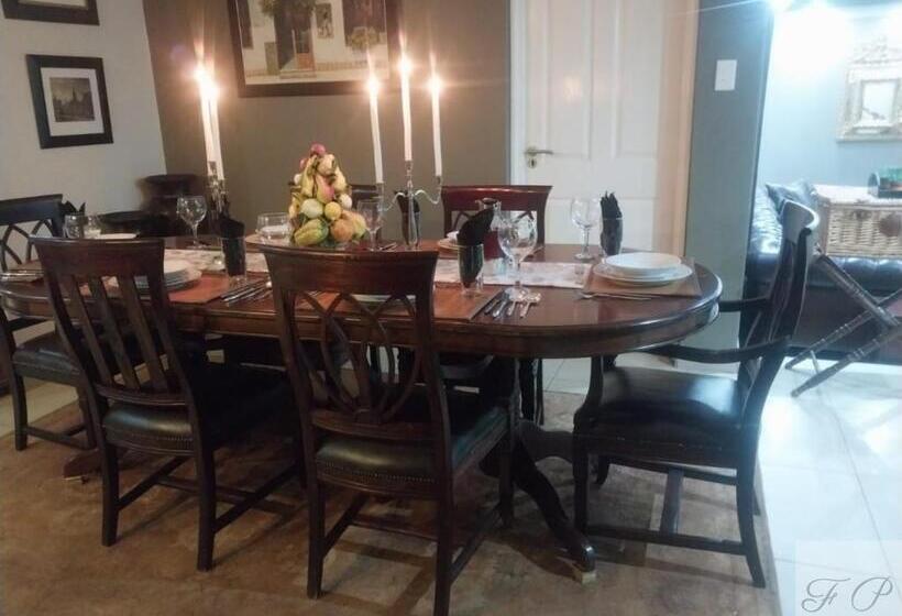 חדר סטנדרט, The Rhino Room At Frederick S Place