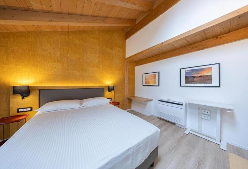 디럭스 룸, Agriturismo Sadira