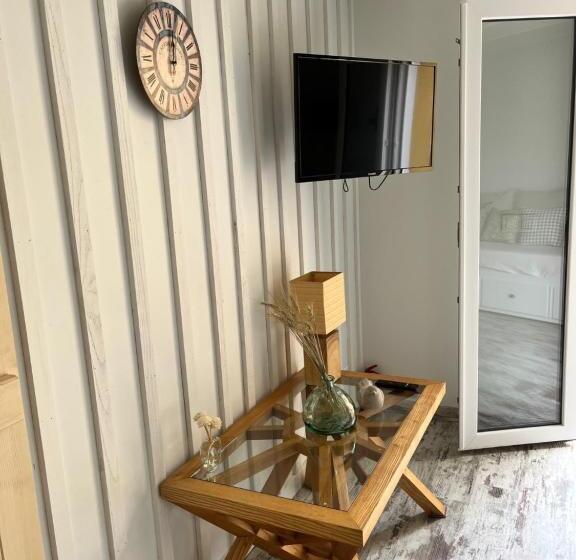 Номер Стандарт Вид на Озеро, La Cabane Lacourrège