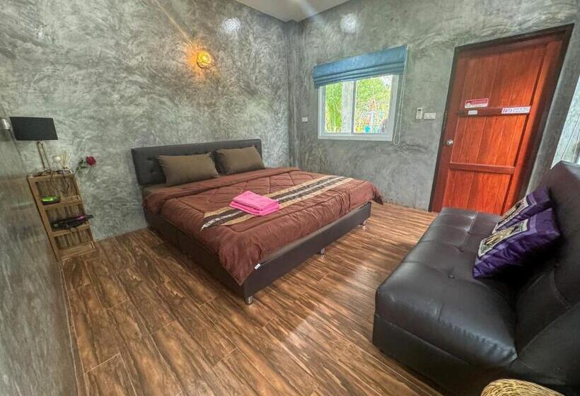 디럭스 룸, Toraneethai Homestay Amphawa