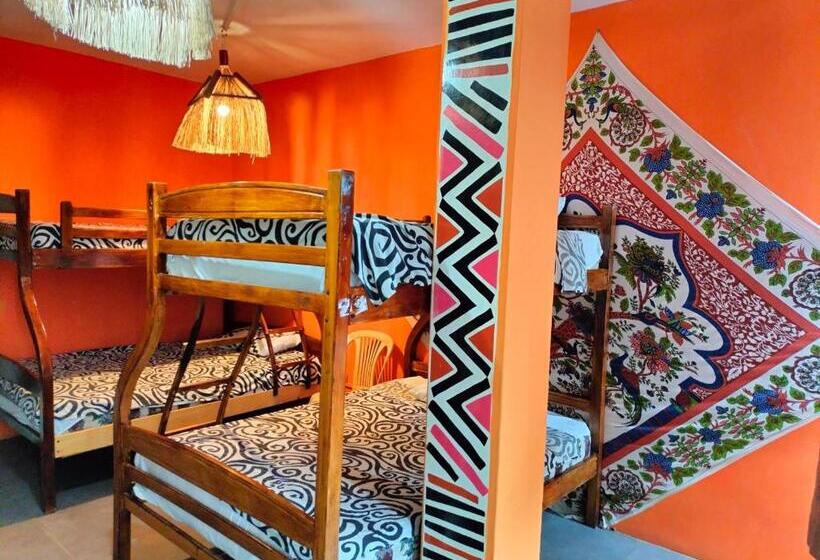 Четырехместный Номер Стандарт, Casa Hostal I Love Montañita