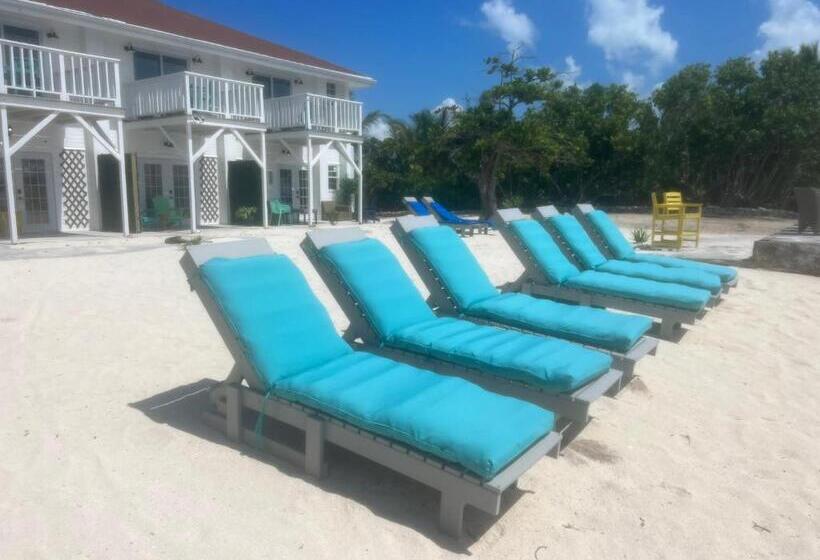 اتاق خانوادگی با چشم‌انداز دریا, Guana Beach Inn