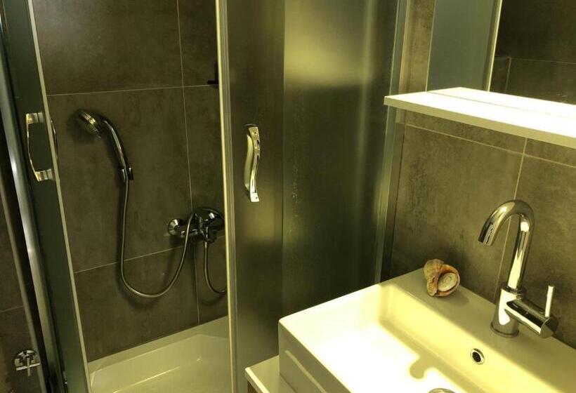 Triple Room Sea View, 4 Oda Butik Otel