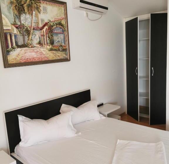 اتاق لوکس با بالکن, Casa Mattia