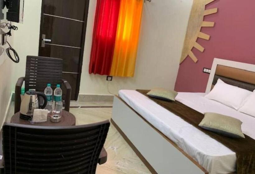 스탠다드 룸, Goroomgo Tapovan Residency Haridwar   Excellent Service Recommended