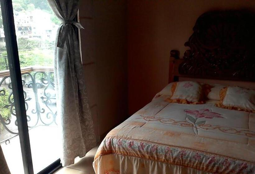 اتاق استاندارد چهارنفره با بالکن, El ángel Taxco