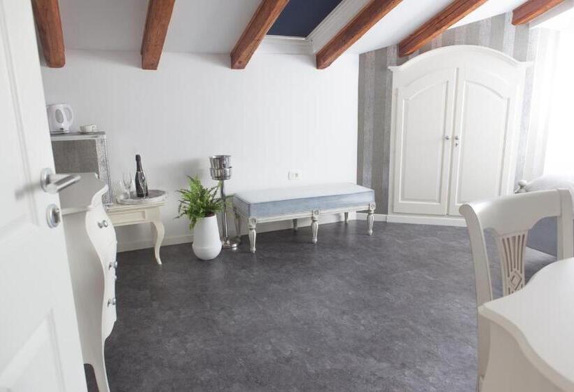 اتاق لوکس, Benecanka Casa Veneziana Piran