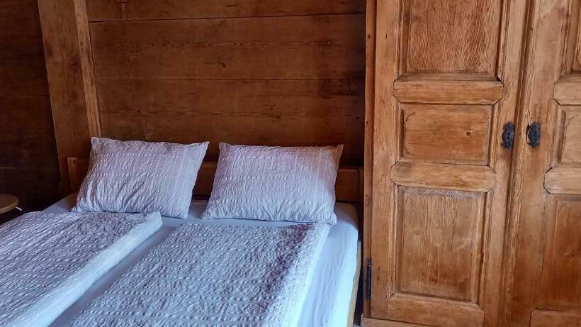 Семейный Номер Совместный Санузел, Emme Lodge