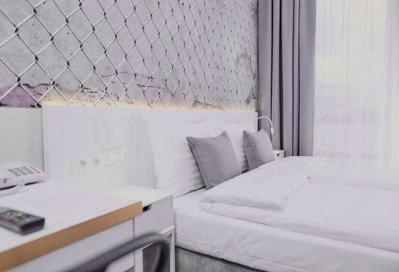 Номер Стандарт, Tulip Inn żyrardów