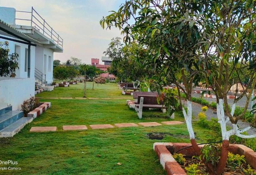 Стандартный Номер Кровать Кинг, Aamrakunj Gir Resort