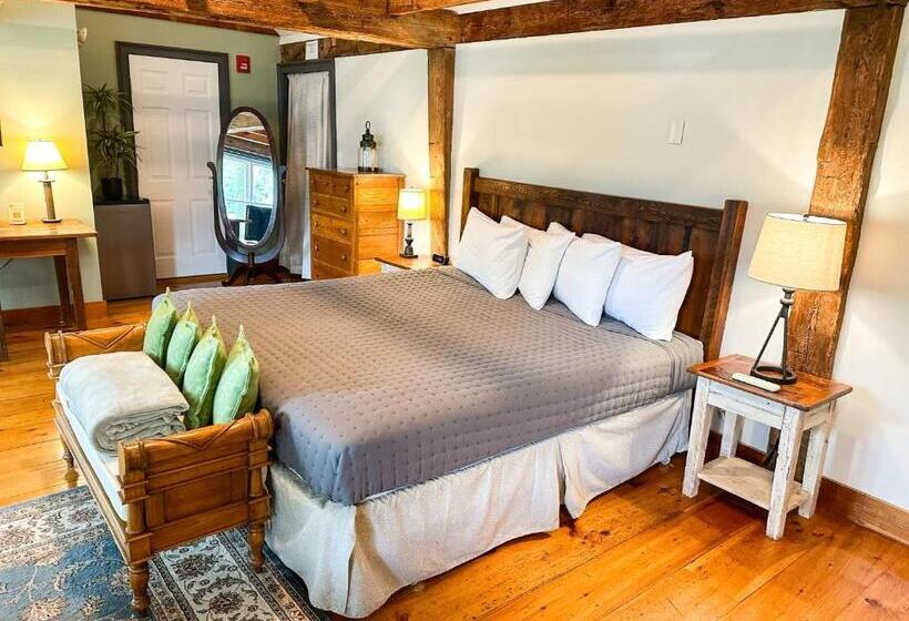 스탠다드 룸 킹사이즈 침대, The Black Walnut Inn