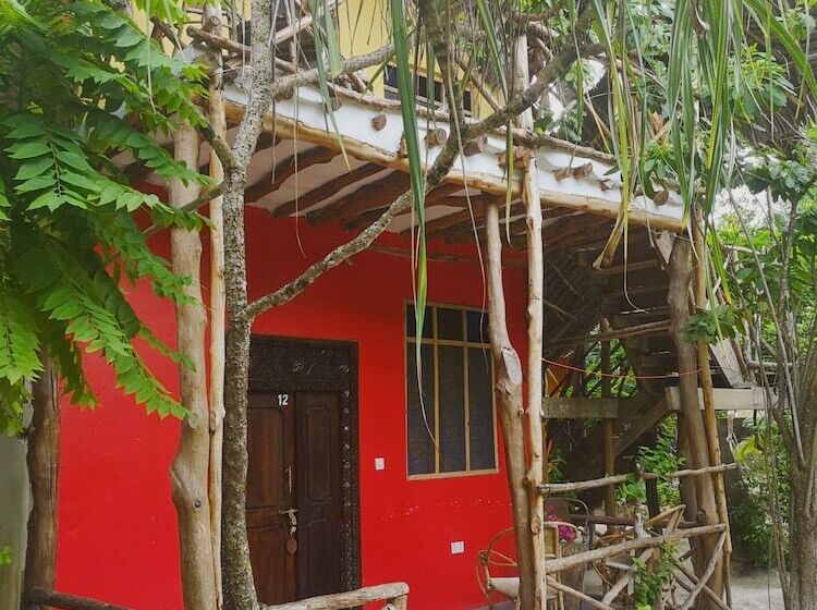 اتاق سوپریور با چشم‌انداز باغ, Sagando Bungalows
