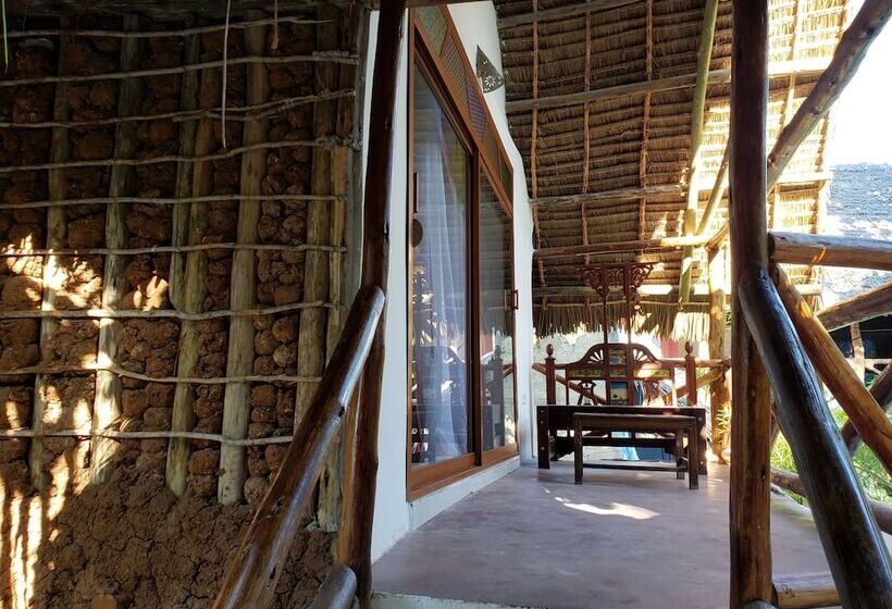 اتاق استاندارد یک تخته با بالکن, Sagando Bungalows