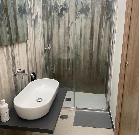 اتاق لوکس سه تخته, Torre Delle Grazie Sorrento Suite