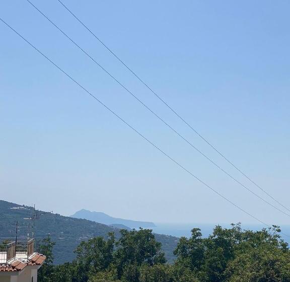 اتاق لوکس با تخت بزرگ, Torre Delle Grazie Sorrento Suite