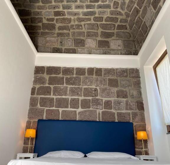 اتاق لوکس با تخت بزرگ, Torre Delle Grazie Sorrento Suite