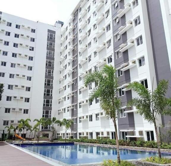 标准工作室带泳池景, Sienna Aesthetic Studio Unit With Fast Internet