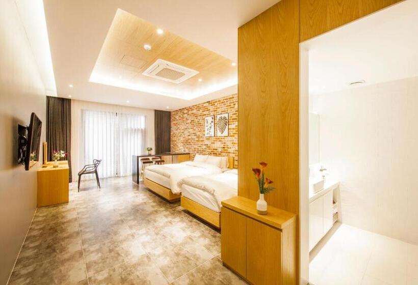 Номер Стандарт, Schweizer Dorf Cheonan