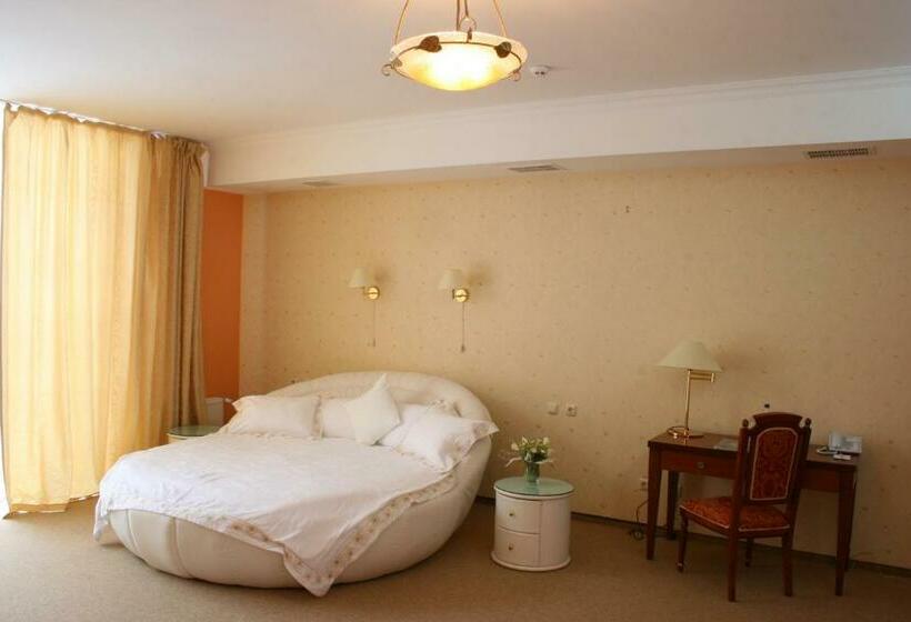 デラックスルーム, Premier Hotel Shafran