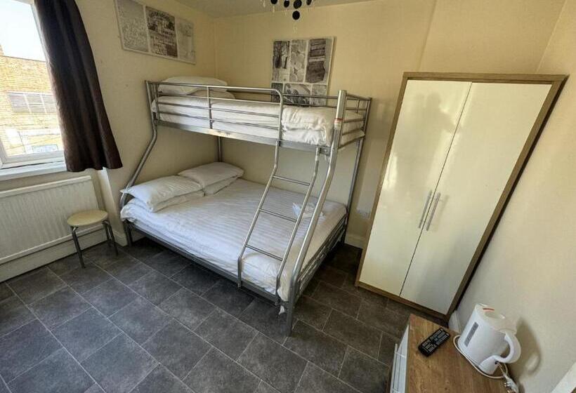 Номер Стандарт Трехместный, Clacton Guest House