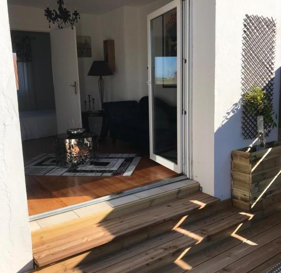 Номер Стандарт с Террасой, Sangatte Guest House   Studio Terrace   Seafront
