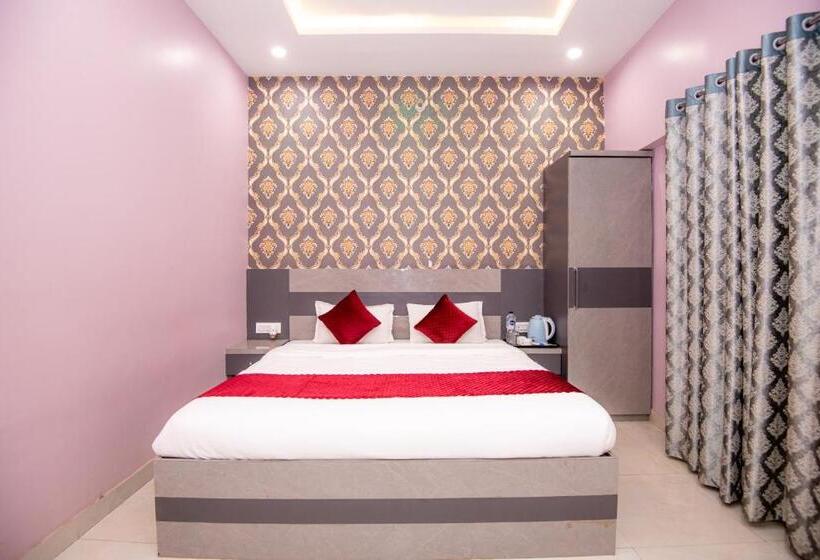 Номер Deluxe, Ayodhaya Near By Ram Mandir