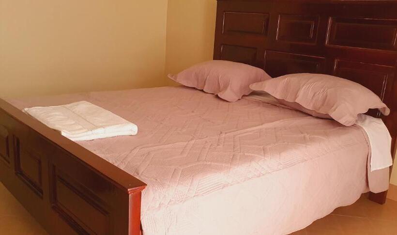 اتاق استاندارد با بالکن, Amen Guest House Near Airport