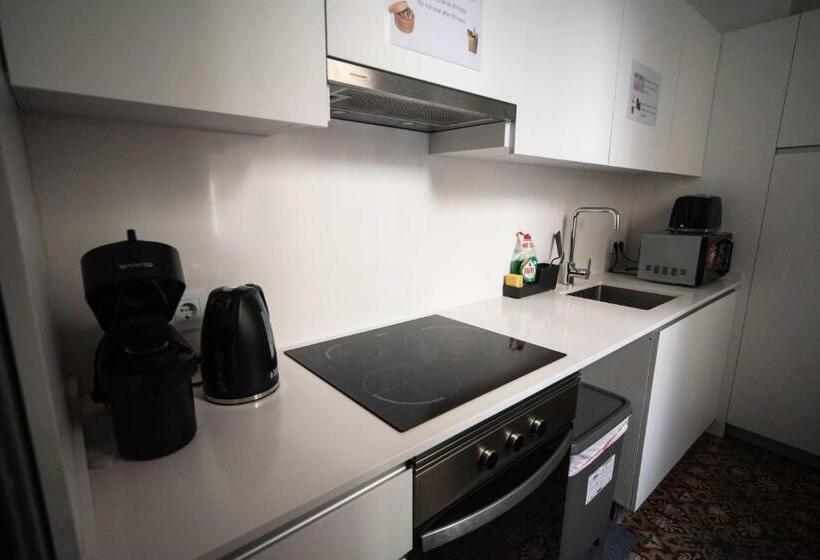 اتاق استاندارد با سرویس بهداشتی مشترک, Barcelona City Center Private Rooms