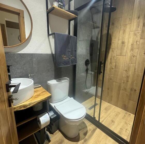 اتاق لوکس با بالکن, Vila Aspen   Mountain View Apartments