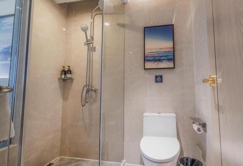 Номер Deluxe, Country Inn & Suite By Radisson, Guiping Xishan