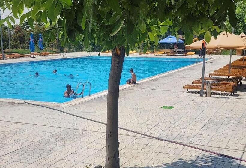 اتاق استاندارد سه نفره, Room4you