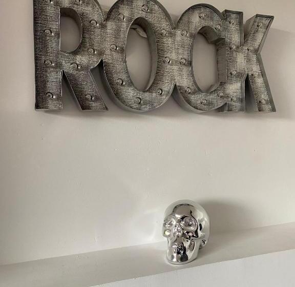 Номер Стандарт, La Fermette   Chambre Rock! De 45m2 Avec Lit King Size Proche D Arras