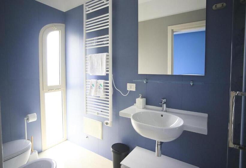اتاق استاندارد با تخت بزرگ, Villa Del Gaudio Rooms & Apartments