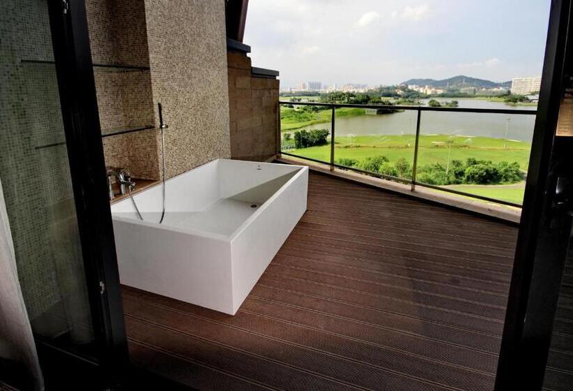 اتاق لوکس با تخت بزرگ, Shenzhen Castle Golf