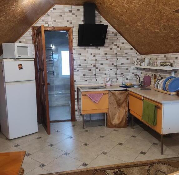اتاق استاندارد چهار تخته با چشم‌انداز دریا, дом у моря одесса