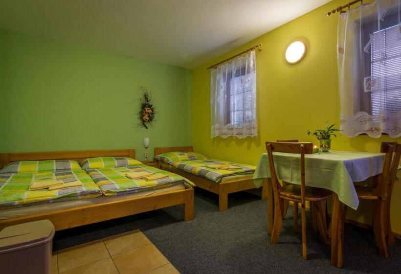 Студия Стандарт, Ada Apartments