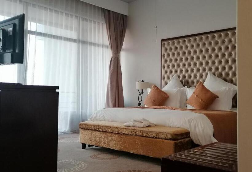 Superior room with lake view, Flamingo Villas Boutique