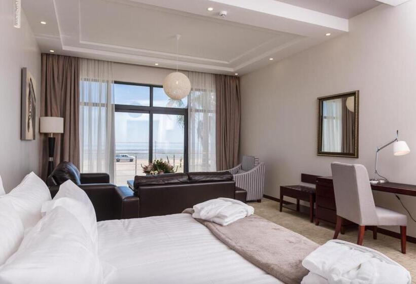 اتاق لوکس با چشم‌انداز دریاچه, Flamingo Villas Boutique
