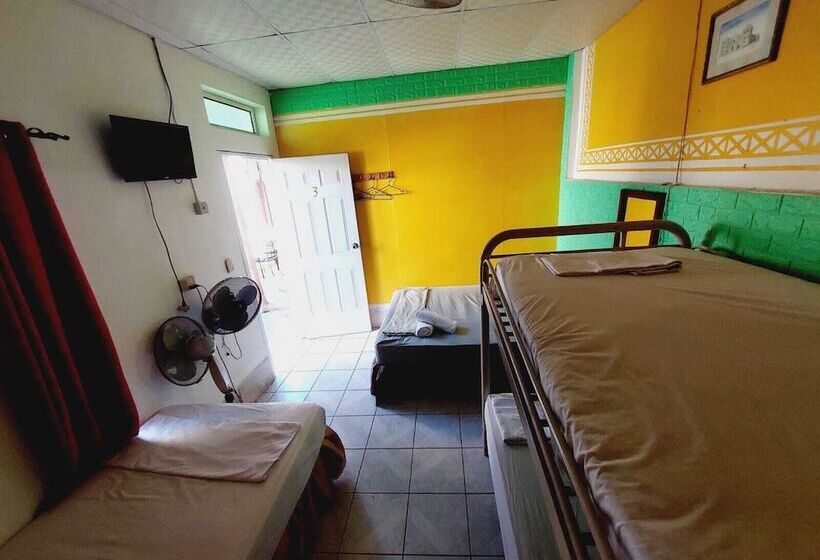 패밀리 룸, Hostal Ruinas De San Sebastián