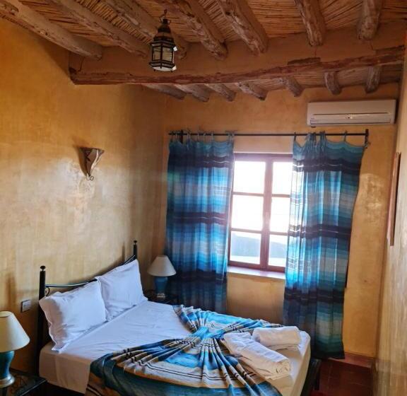 اتاق استاندارد, Chez Laila