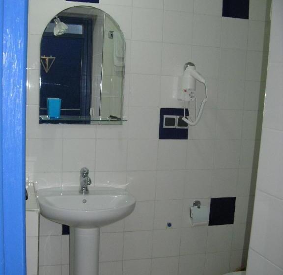 غرفة قياسية, Auberge Tinit