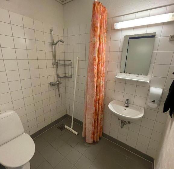 家庭间, Roslev Vandrerhjem Hostel