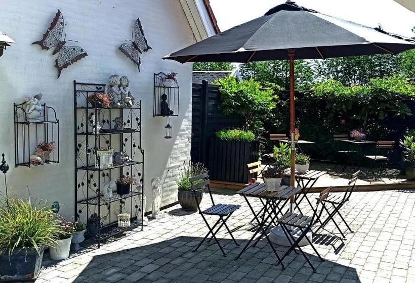 Апартаменты 3 Спальни, Dragondrum Bed & Kitchen