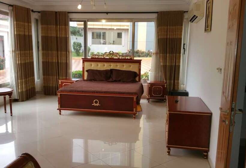 Апартаменты 3 Спальни, Dream Court Apartment