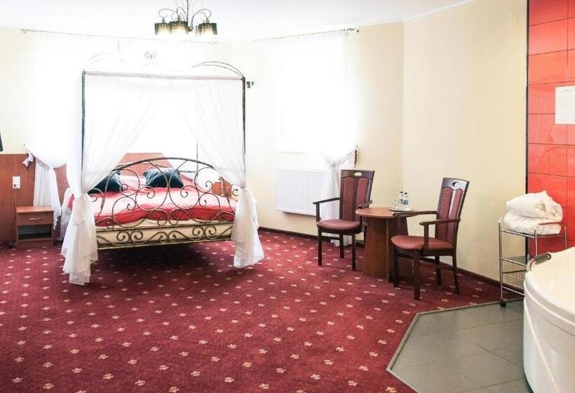 غرفة قياسية مزوَّدة بجاكوزي, Kalchem