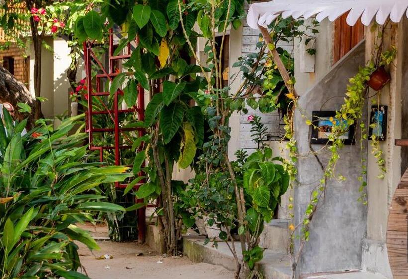 스위트 킹사이즈 침대, Lataperajeri Hostel