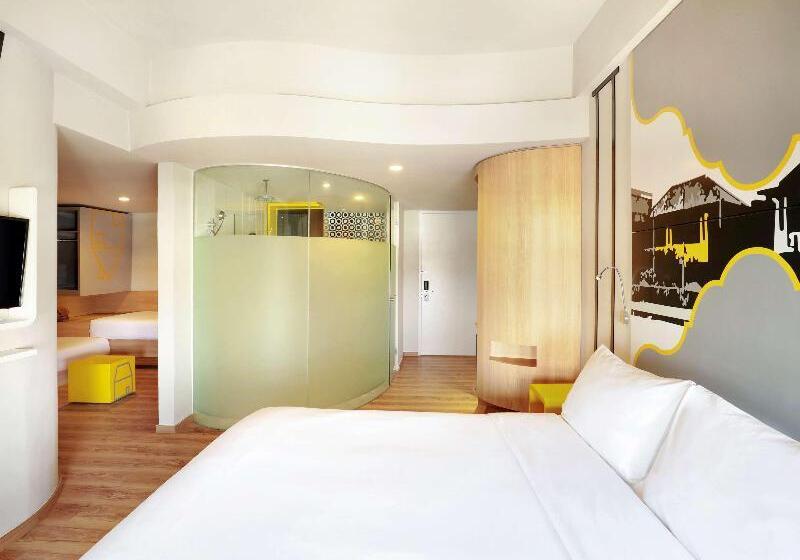 Standard-invahuone, Fairmont Austin