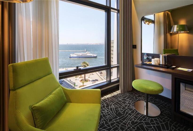 اتاق سوپریور با چشم‌انداز دریا, Park Inn By Radisson Izmir