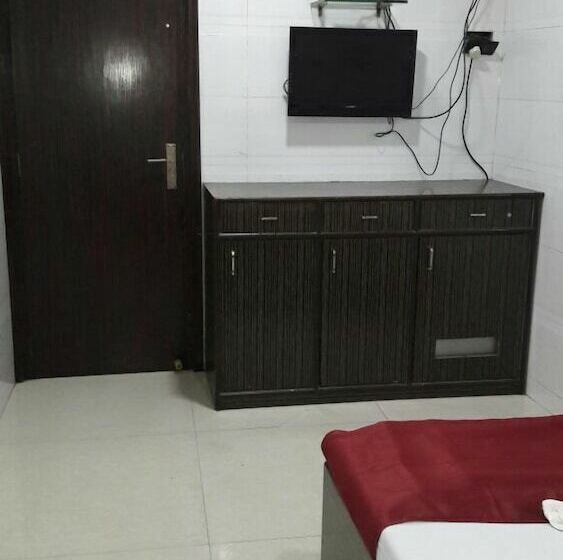 غرفة ديلوكس, Central Guest House